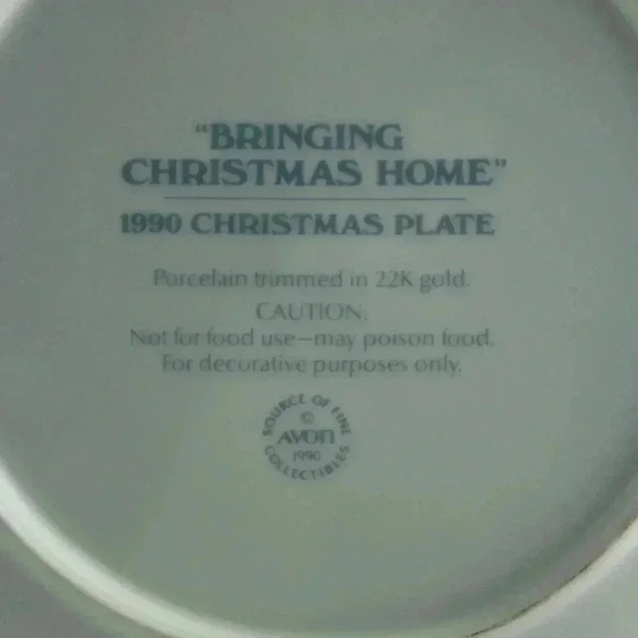 VINTAGE AVON COLLECTIBLE CHRISTMAS PLATE 1990 / PORCELAIN / TRIMMED IN 22K GOLD - Picture 4 of 5
